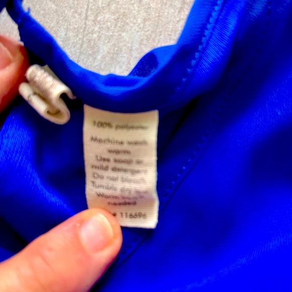 Sleeveless top - Picture 3 of 5